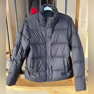 Women’s Patagonia Silent Down Jacket

Size: Medium
Color: Black
